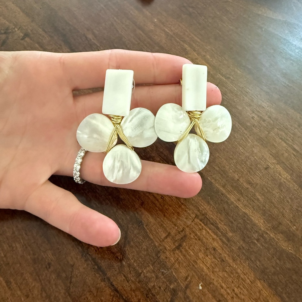 Elegant Gold and Cream Floral Earrings